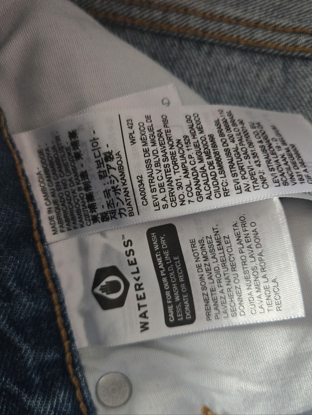 NEW Levi's 501 Classic High Rise Shorts With Button Fly - Picture 8 of 9